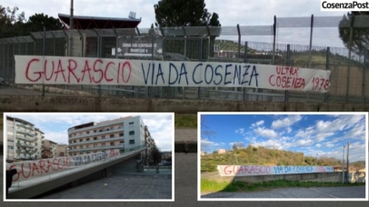 Cosenza, i tifosi protestano_ tappezzata la città con striscioni contro Guarascio