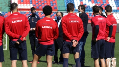 Guarascio parla alla squadra (photo ilcosenza.it)