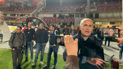 Il Sindaco Franz Caruso esulta per la salvezza del Cosenza calcio